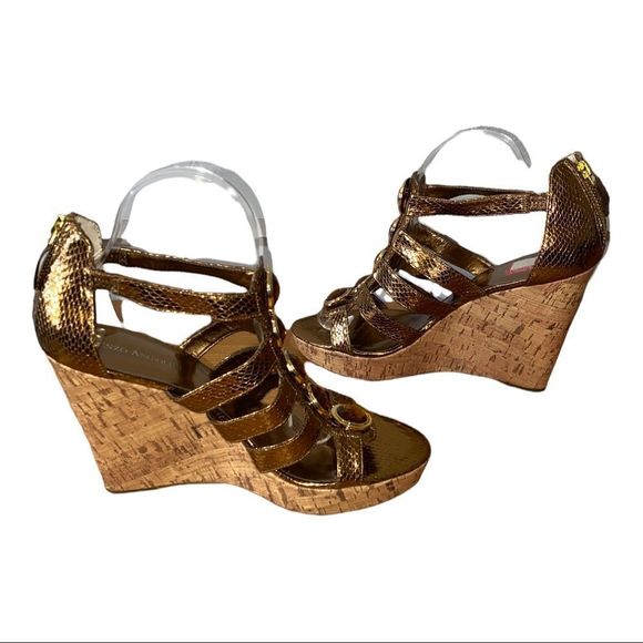 Enzo Angiolini || Gold Wedge Sandals || 9 - Picture 4 of 7